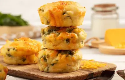 Muffins de queso y espinaca Muffins de queso y espinaca
