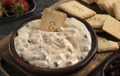 Chocolate Chip Cheesecake Dip Chocolate Chip Cheesecake Dip
