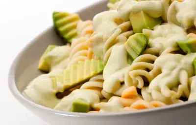 Fideos con salsa de aguacate Fideos con salsa de aguacate