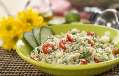 Ensalada de quinua y menta Ensalada de quinua y menta