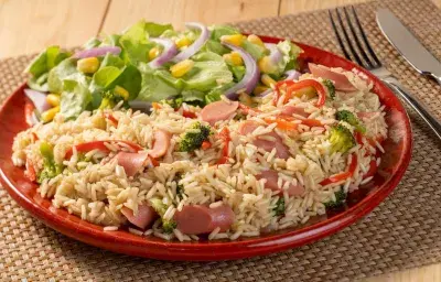 Arroz con salchicha Arroz con salchicha
