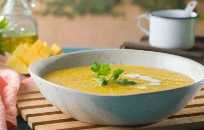 Sopa de mango, jengibre y coco
