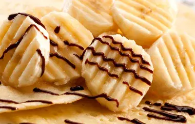 Crepes con banano y chocolate