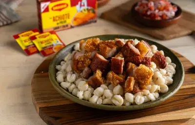 Mote con Chicharron
