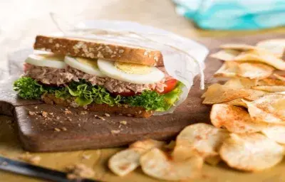Sándwich de atún