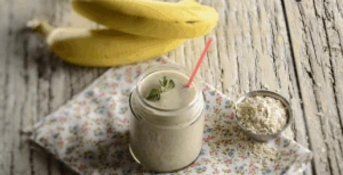 Batido de banana y avena