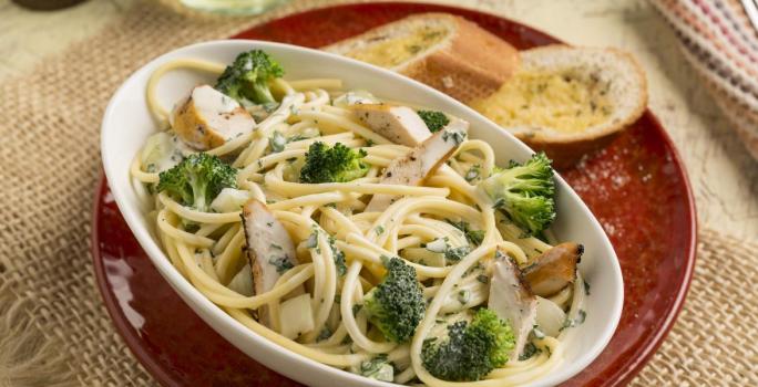 Receta pasta con pollo y brocoli | Recetas Nestlé