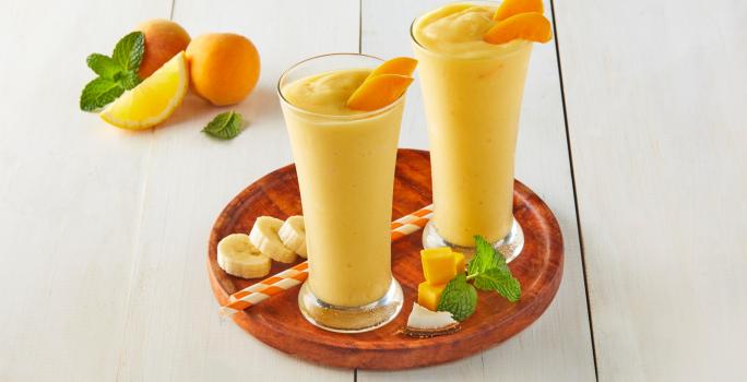 Smoothie de frutas tropicales y avena