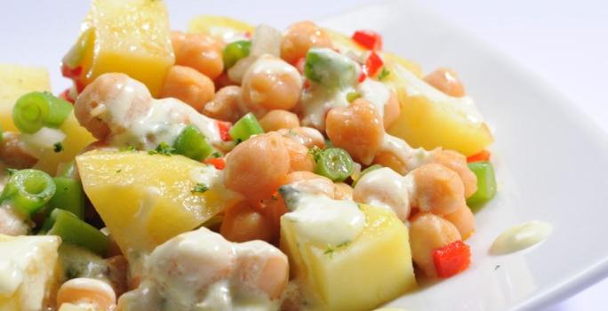 Ensalada con garbanzo y vainita