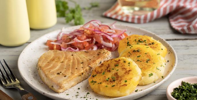 tortillas de zanahoria blanca y filete de corvina