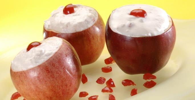 Manzanas de frutas y yogurt