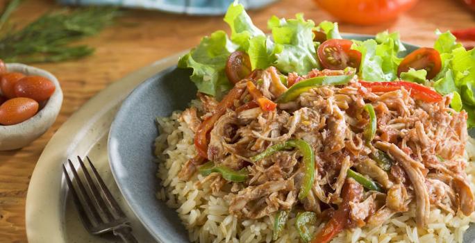 Ropa Vieja de Pollo en olla lenta