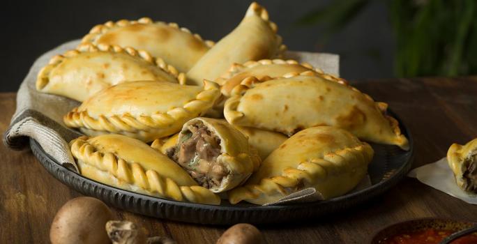 Empanada de champiñones y frutos secos