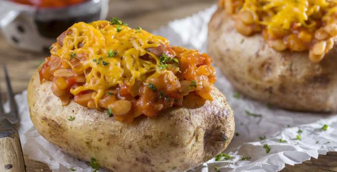 Papas al Horno Rellenas con Chili con Carne Vegetariano