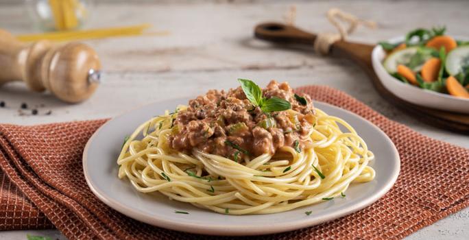 Fideos con Carne en Salsa Rosa