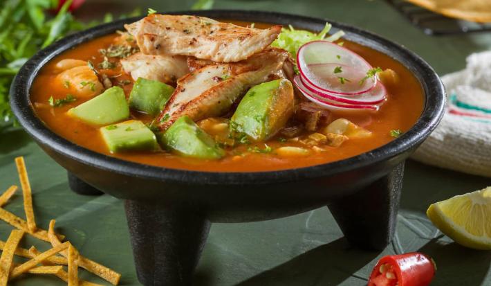 Pozole de pollo