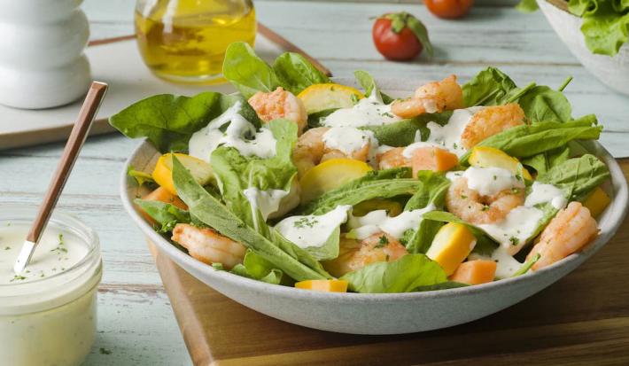 Ensalada de Zuccini, Camote y Camarón con Aderezo Cremoso de Parmesano
