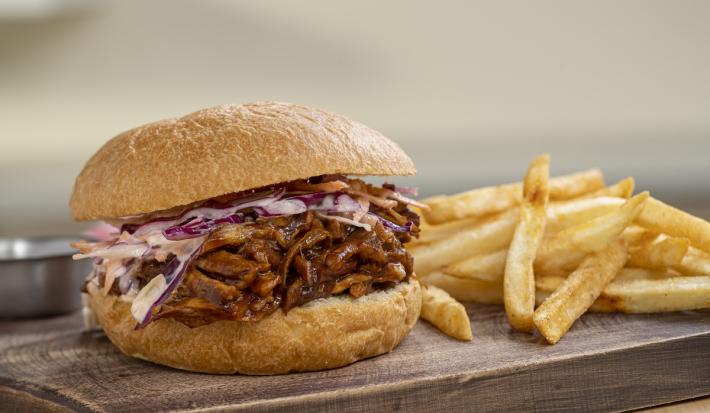 Sánduches de carne ahumada