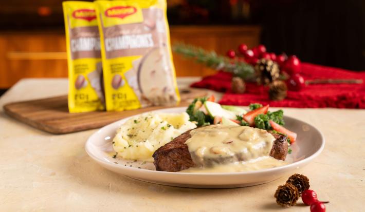 Salsa de champiñon y queso azul para navidad