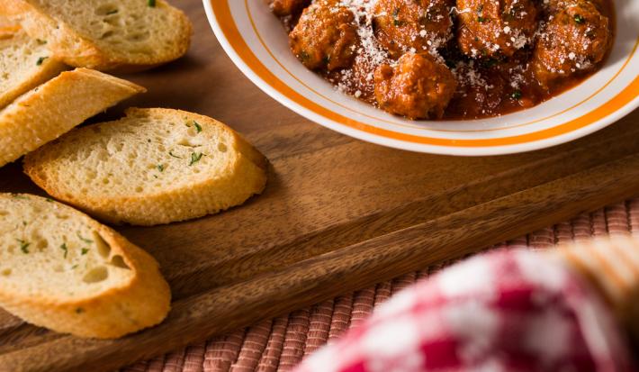 Albóndigas en Salsa Boloñesa