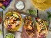 Tacos de pescado con mayonesa verde